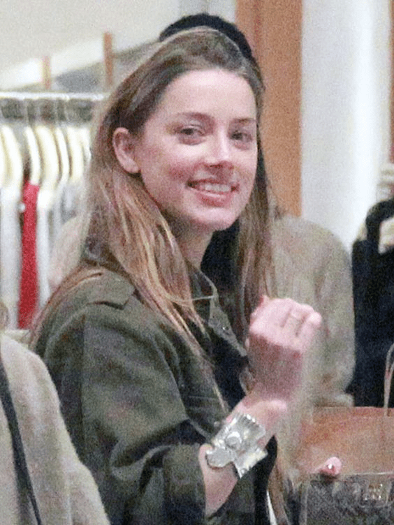 11 Shocking Pictures Of Amber Heard Without Makeup