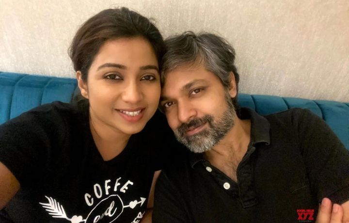 Shreya Ghoshal with her husband  Shiladitya Mukhopadhyaya both twining in black color