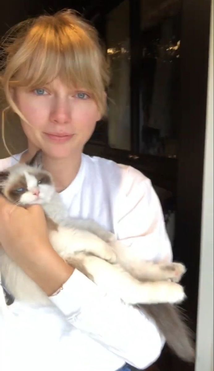 20 Taylor Swift No Makeup Photos That Will Shock You - Suffle Music ...